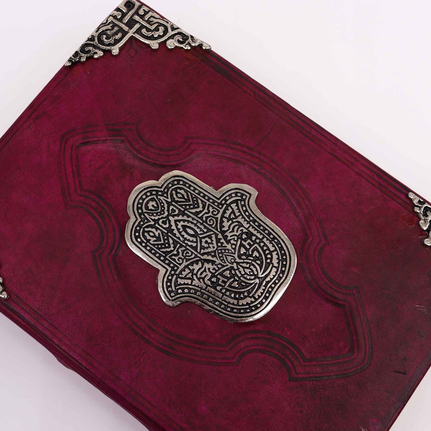 Livro Bronzeado Vermelho - Decoração Hamsa em Zinco