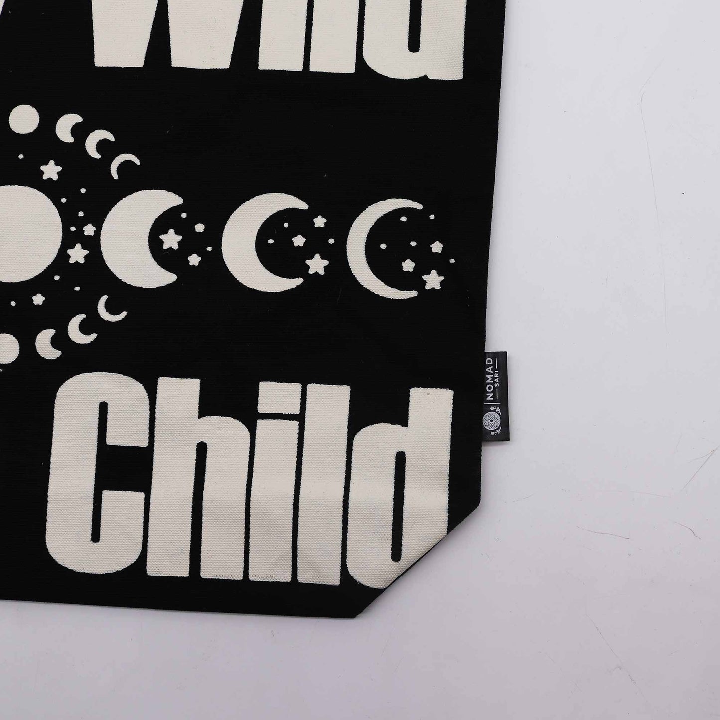 Bolsa Tote Icónica Nomad Sari - Stay Wild, Moon Child - Classic 10oz