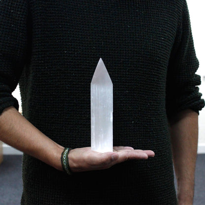 Torre de Selenite Ponta de Lápis - 20 cm