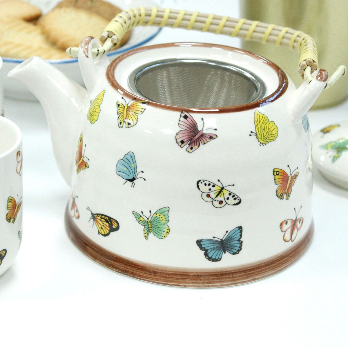 Conjunto de Bule com Seis Chávenas e Borboletas