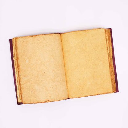 Livro Bronzeado Vermelho - Decoração Hamsa em Zinco