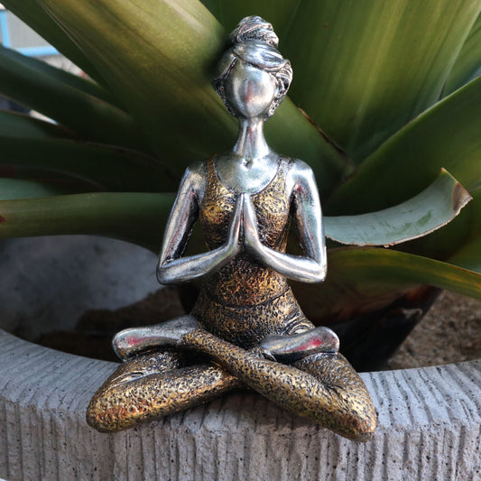 Figura de Yoga - Prata e Dourado 24cm