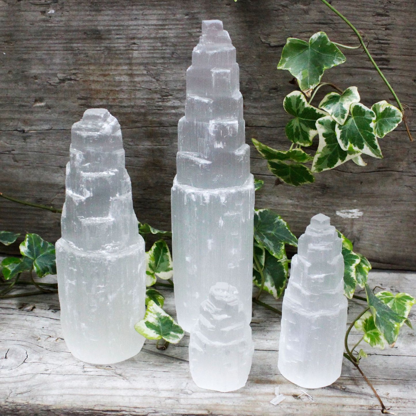 Torre de Selenite Natural - 15 cm