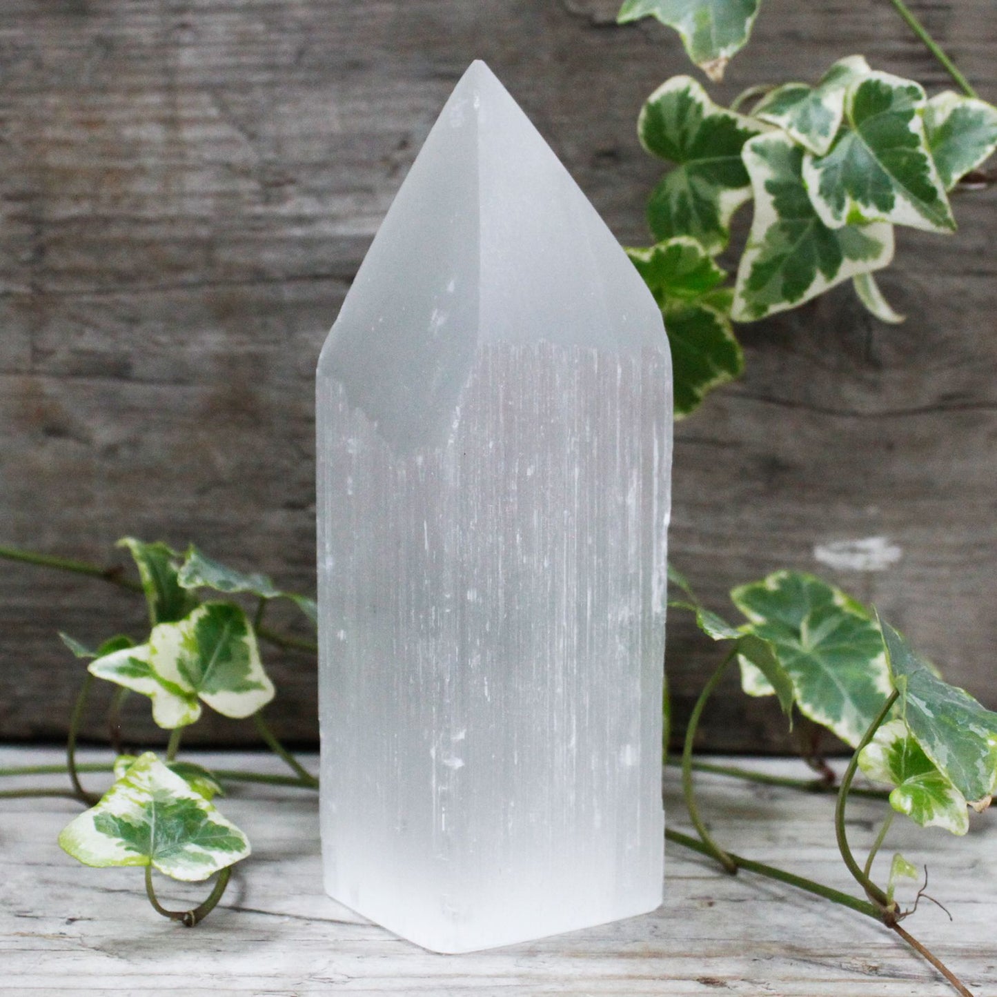 Torre de Selenite Ponta de Lápis - 15 cm