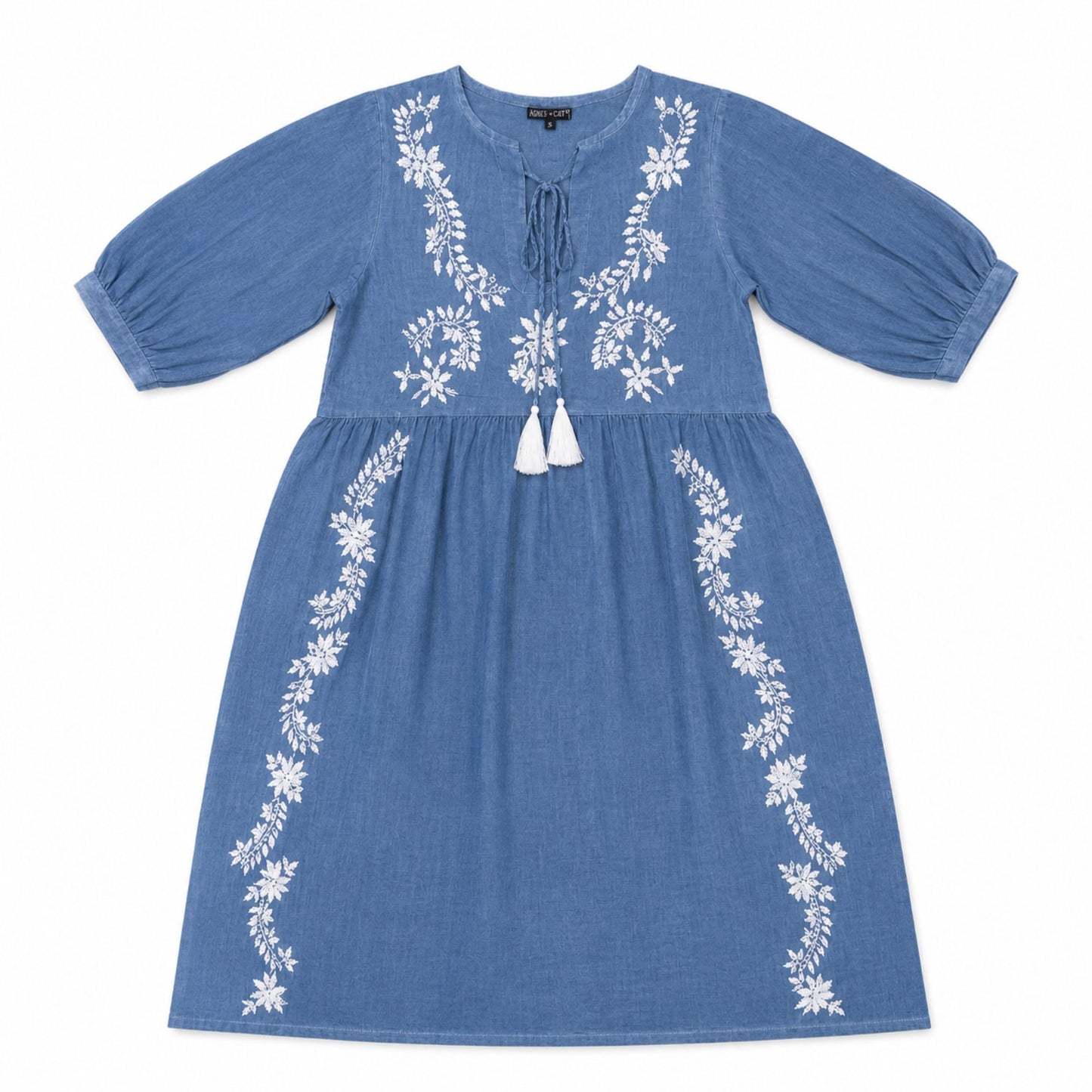 Vestido Nomad Sari Colección Med - Azul Pó com Bordado e Borlas (M-L)