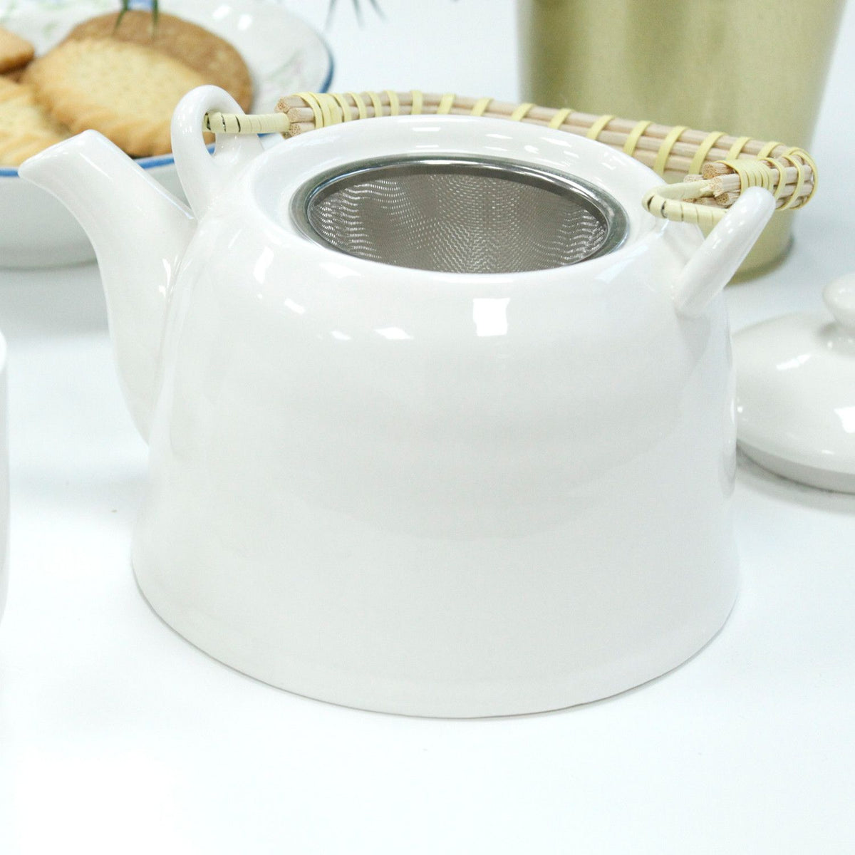 Conjunto de Bule Branco Clássico com Seis Chávenas