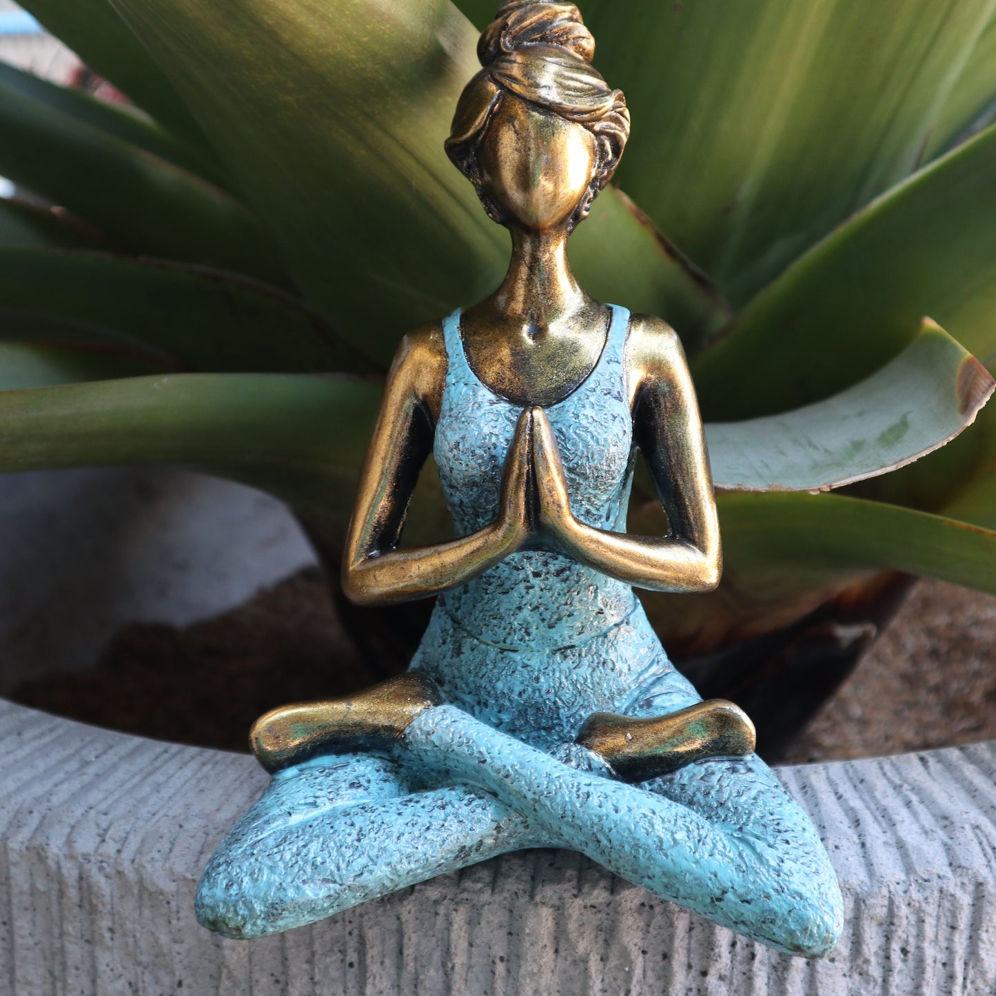 Figura de Yoga - Bronze e Turquesa 24cm