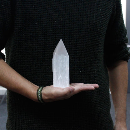 Torre de Selenite Ponta de Lápis - 15 cm