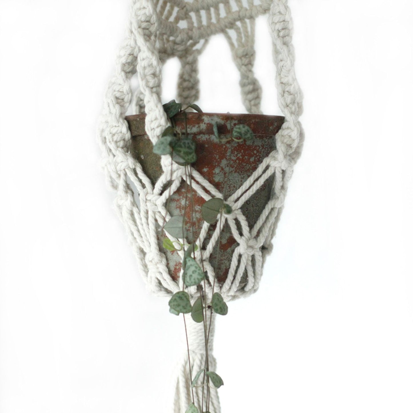 Suporte de Vaso em Macramé - Longo com Aro de Ratão