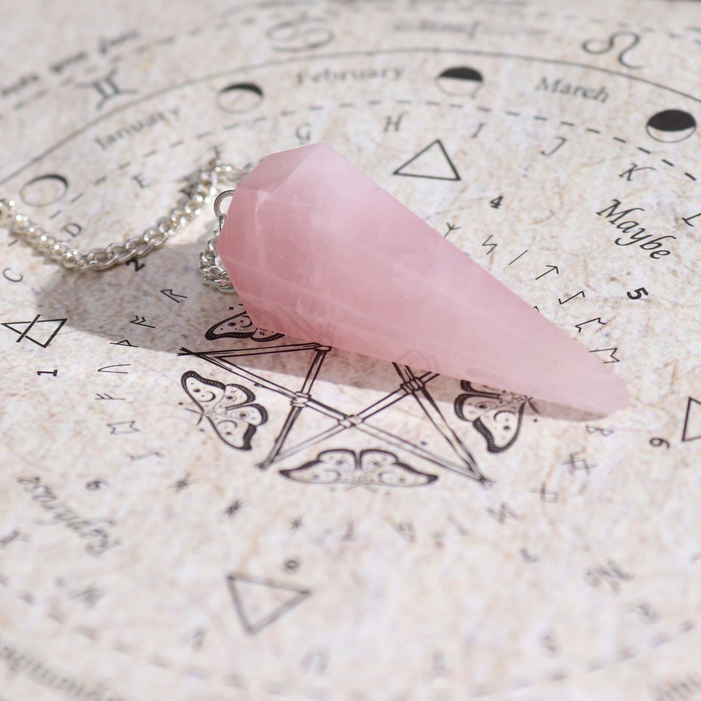 Incenso Ritual de Bruxa Antiga - Amor | Pêndulo de Quartzo Rosa