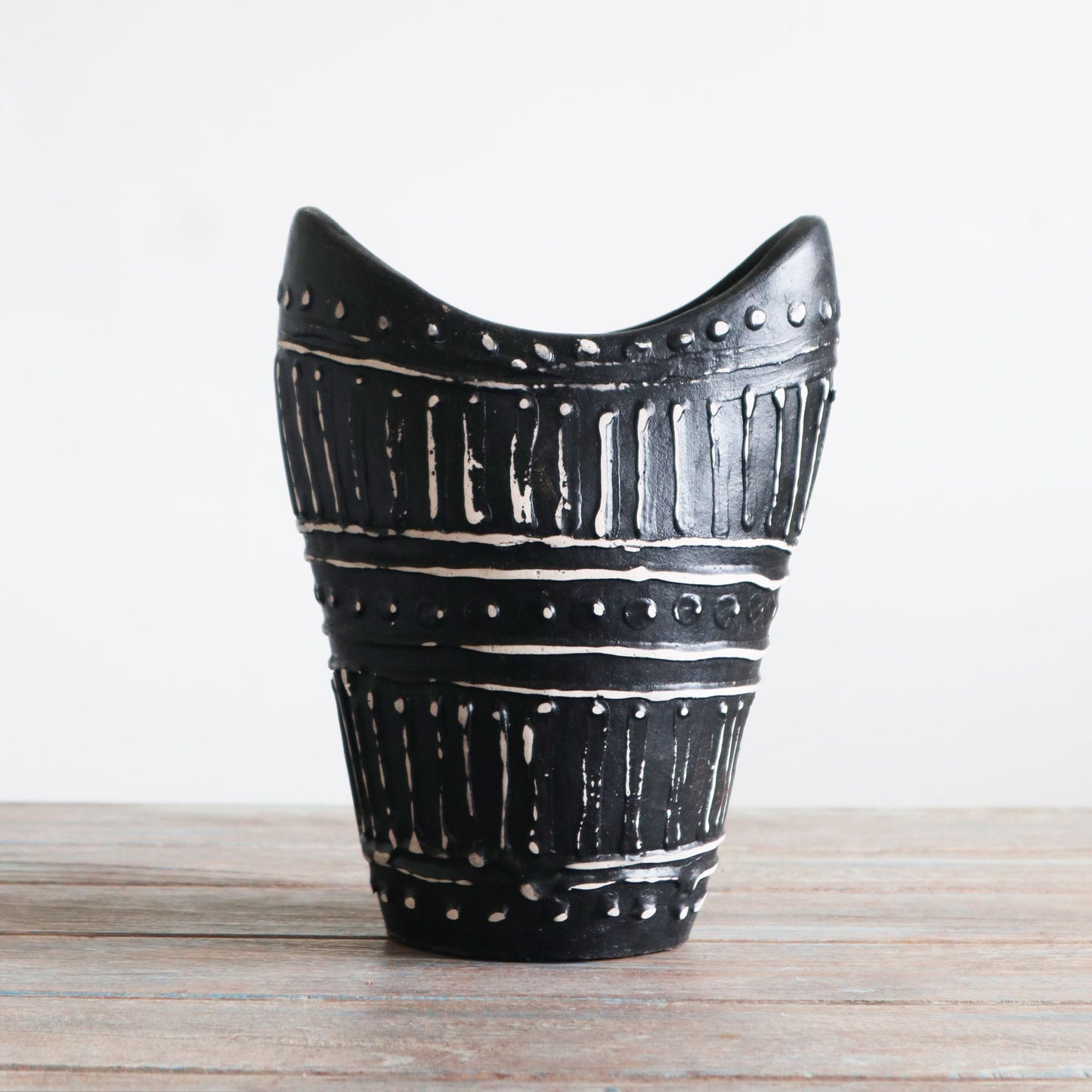 Jarra de Cerâmica com Espirais - Chocolate 23cm