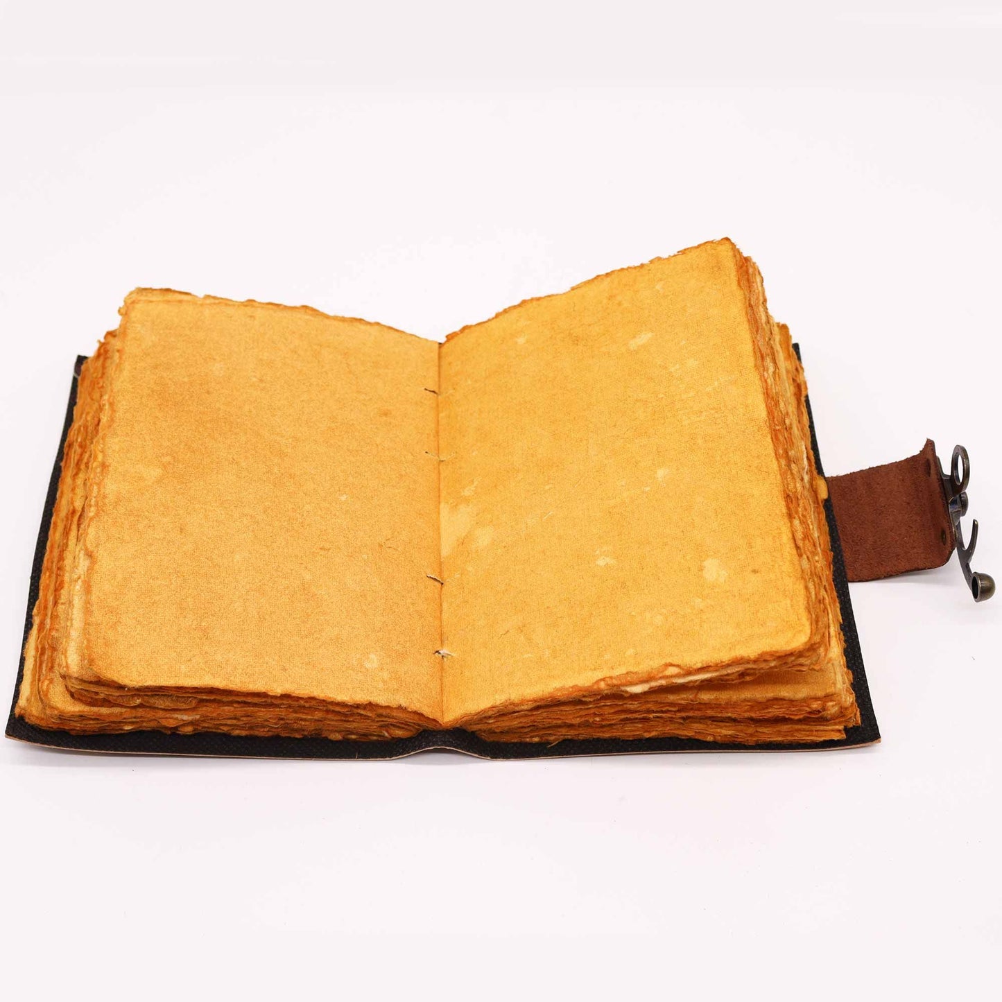 Caderno de Couro Genuíno - Flor de Lótus
