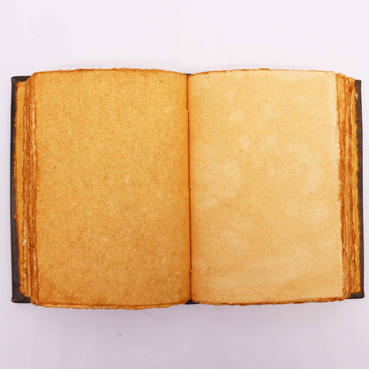 Livro Castanho - Decoração Tripla Lua em Zinco